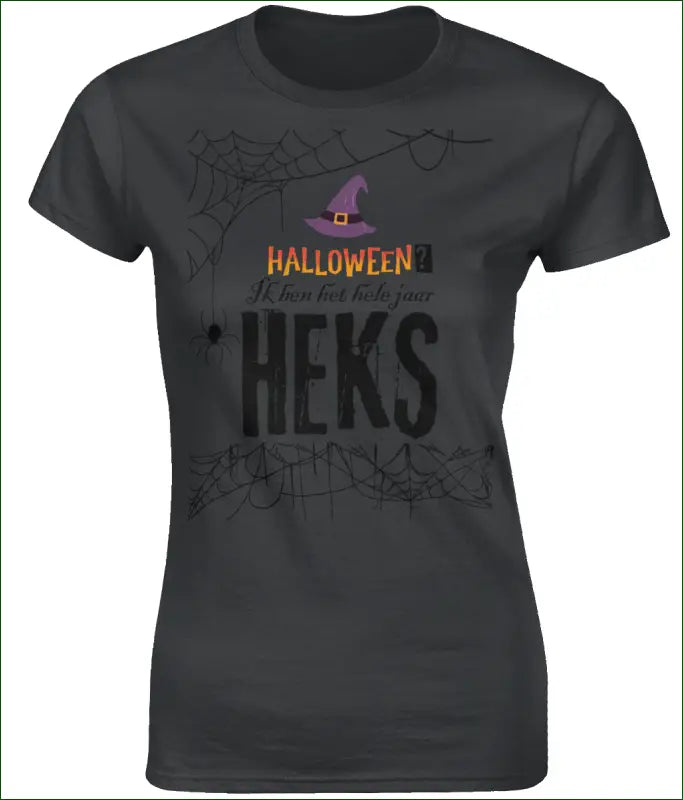 Softstyle Heksen T-shirt voor Vrouwen ’Halloween? Ik ben het hele jaar HEKS’ - L / Zwart - Kleding