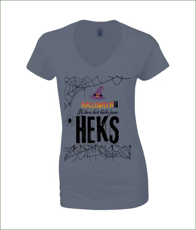 SoftStyle V-Hals T-Shirt voor Vrouwen ’Halloween? Ik ben het hele jaar HEKS’ - S / Navy - Kleding